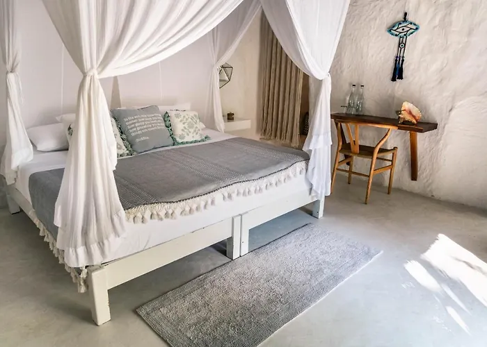 Playa Mambo Eco Cabanas Hotel
